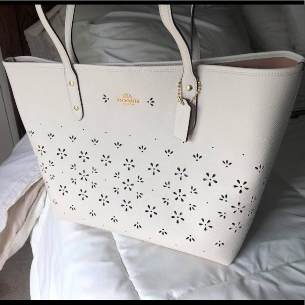 Coach City Tote F28973 NWT Originally $425